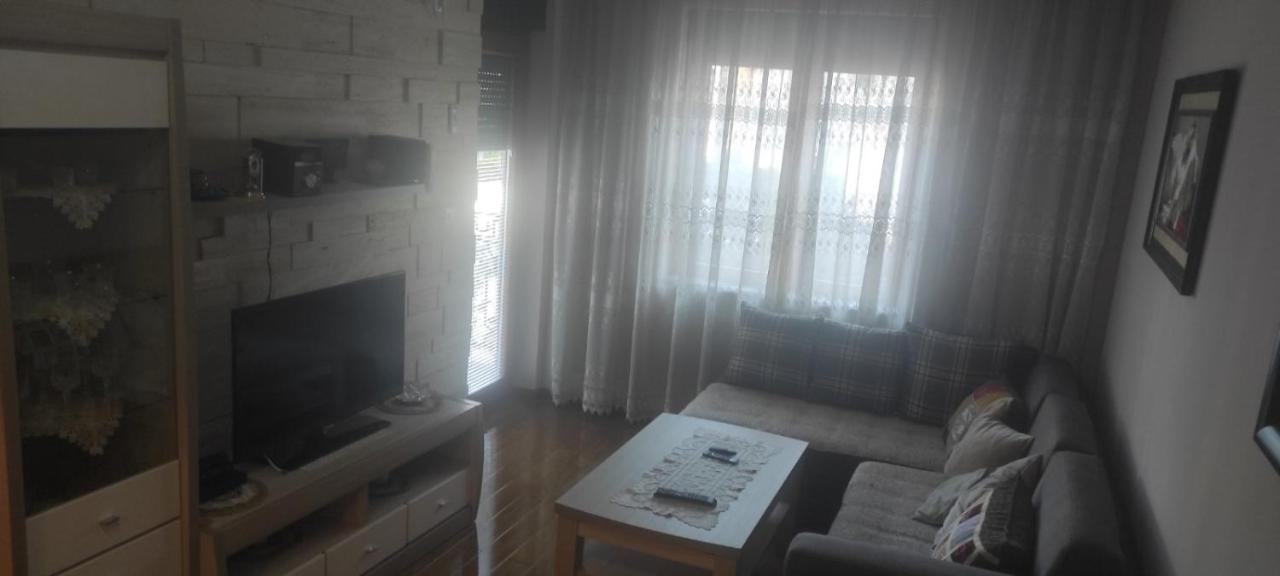 شقة بودغوريتْسا  في Apartman Tanya المظهر الخارجي الصورة